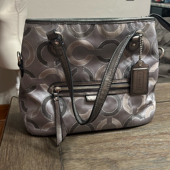 Coach Daisy Dot shoulder bag EUC - Picture 1 of 7